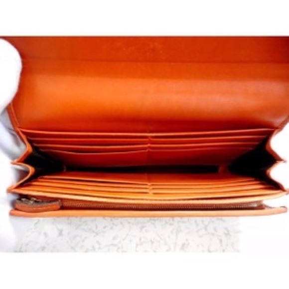 Authentic Gucci wallet - Picture 4 of 10